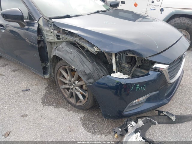 Продажа на аукционе авто 2018 Mazda Mazda3 Touring, vin: 3MZBN1V31JM182452, номер лота: 44544805