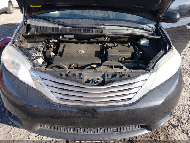 2016 TOYOTA SIENNA 5TDYK3DC1GS712995 Photo 9