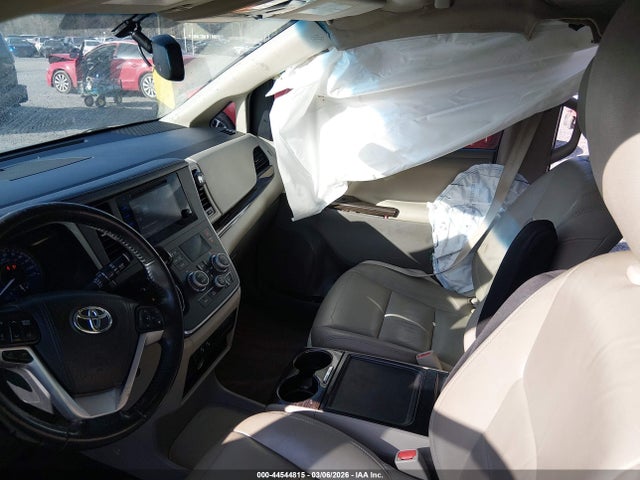 2016 TOYOTA SIENNA 5TDYK3DC1GS712995 Photo 4