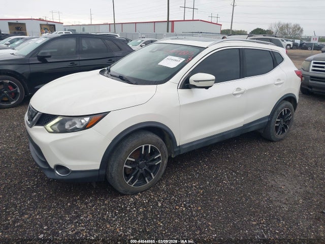 2017 NISSAN ROGUE SPORT JN1BJ1CR3HW142201 Photo 1