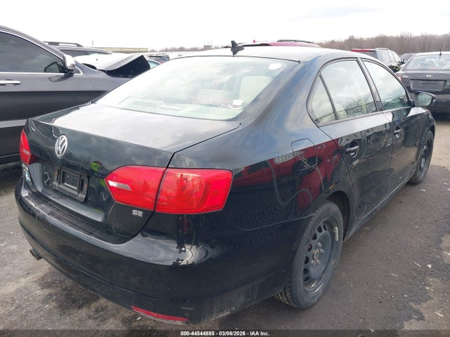 44544885 :رقم المزاد ، 3VWB17AJ4EM437992 vin ، 2014 Volkswagen Jetta 1.8t Se مزاد بيع