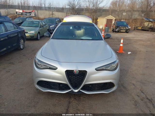 44544914 :رقم المزاد ، ZARFANANXL7625909 vin ، 2020 Alfa Romeo Giulia Sport Awd مزاد بيع
