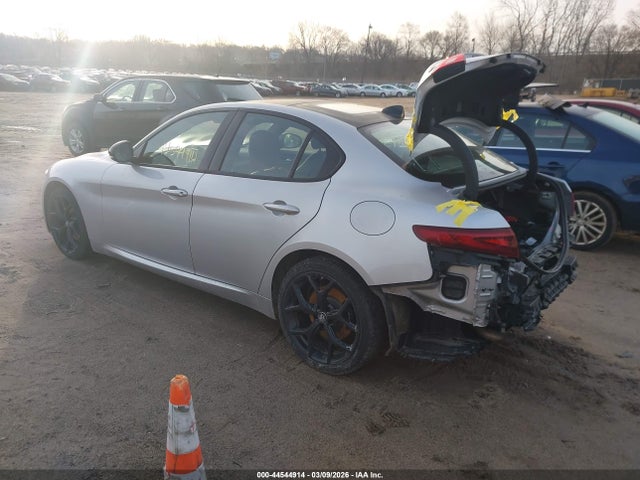 44544914 :رقم المزاد ، ZARFANANXL7625909 vin ، 2020 Alfa Romeo Giulia Sport Awd مزاد بيع