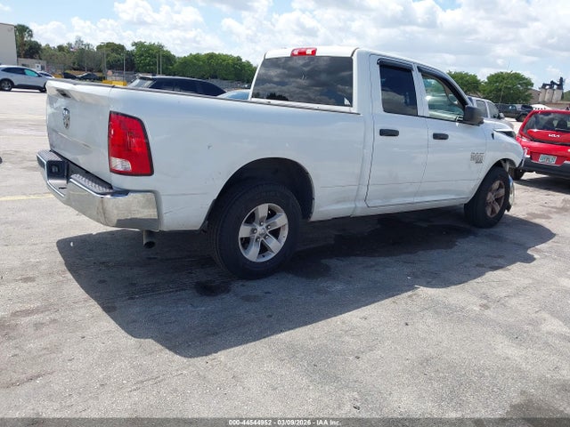 2021 RAM 1500 CLASSIC 1C6RR6FG8MS558880 Photo 3