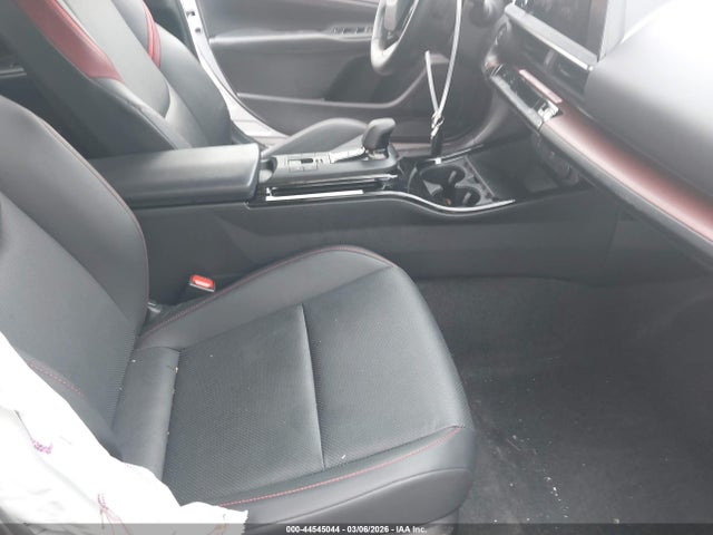 2024 TOYOTA PRIUS PRIME JTDACACU8R3025384 Photo 4