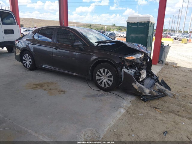 2018 TOYOTA CAMRY HYBRID 4T1B31HK3JU504446
