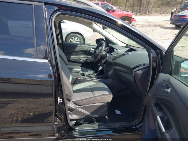 1FMCU0GD6JUA35416 Ford ESCAPE SE