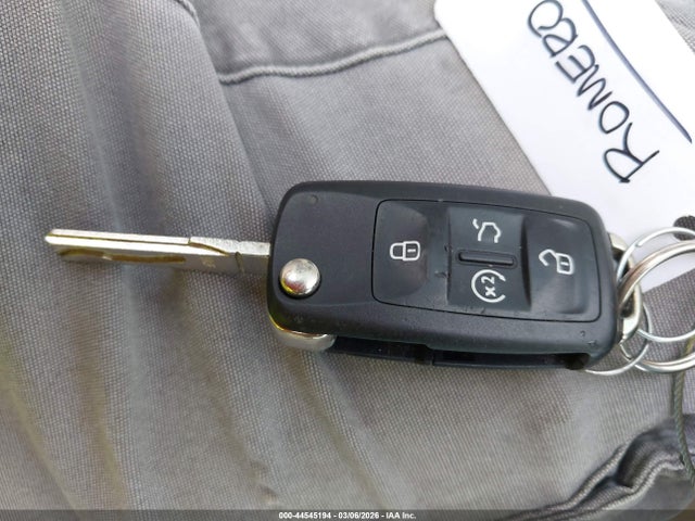 2019 VOLKSWAGEN PASSAT 1VWMA7A34KC010044 Photo 10