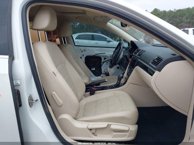 2019 VOLKSWAGEN PASSAT 1VWMA7A34KC010044 Photo 4