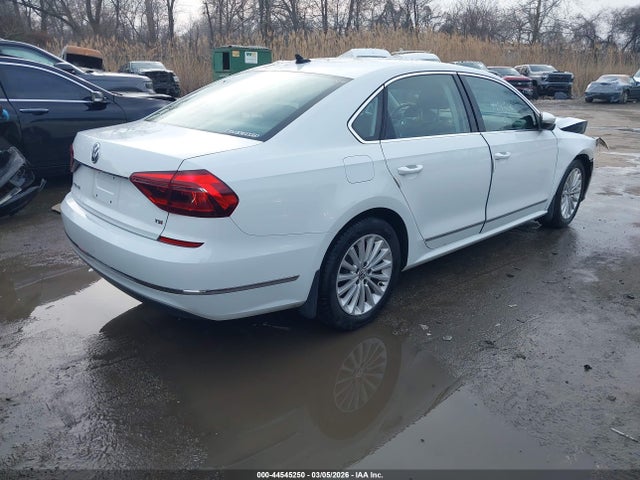 Продажа на аукционе авто 2017 Volkswagen Passat 1.8t Se, vin: 1VWBT7A31HC072236, номер лота: 44545250