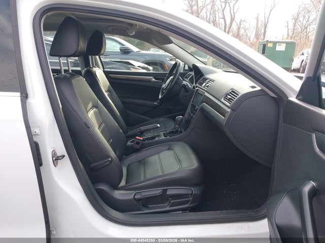Продажа на аукционе авто 2017 Volkswagen Passat 1.8t Se, vin: 1VWBT7A31HC072236, номер лота: 44545250
