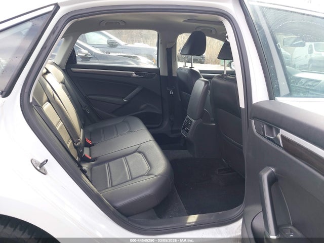 Продажа на аукционе авто 2017 Volkswagen Passat 1.8t Se, vin: 1VWBT7A31HC072236, номер лота: 44545250