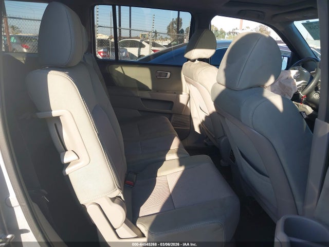 Honda PILOT SE 2015 5FNYF3H34FB014124 Image 8