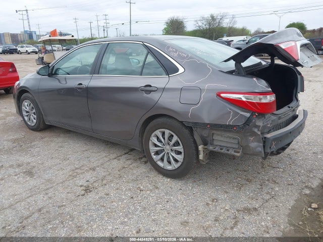 Toyota CAMRY LE 2015 4T4BF1FK1FR501715 Image 3
