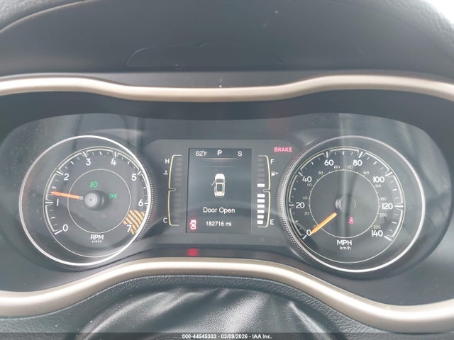 1C4PJLCB1FW578723 Jeep Cherokee Latitude