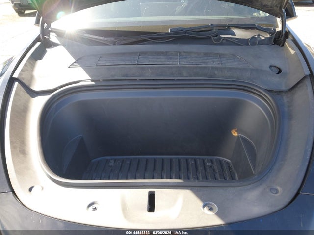 2022 Tesla Model Y Performance Dual Motor All-wheel Drive მანქანა იყიდება აუქციონზე, vin: 7SAYGDEF6NF446684, აუქციონის ნომერი: 44545333
