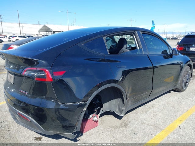2022 Tesla Model Y Performance Dual Motor All-wheel Drive მანქანა იყიდება აუქციონზე, vin: 7SAYGDEF6NF446684, აუქციონის ნომერი: 44545333