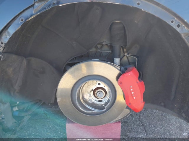 2022 Tesla Model Y Performance Dual Motor All-wheel Drive მანქანა იყიდება აუქციონზე, vin: 7SAYGDEF6NF446684, აუქციონის ნომერი: 44545333