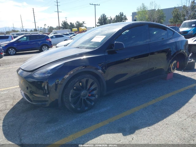 2022 Tesla Model Y Performance Dual Motor All-wheel Drive მანქანა იყიდება აუქციონზე, vin: 7SAYGDEF6NF446684, აუქციონის ნომერი: 44545333