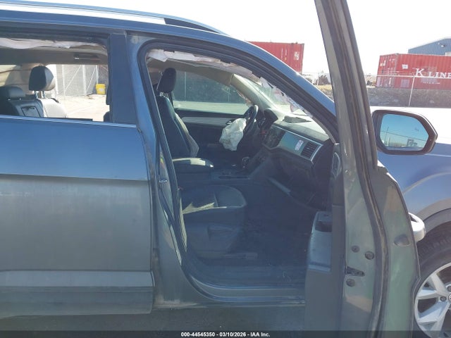 Продажа на аукционе авто 2018 Volkswagen Atlas 3.6l V6 Se, vin: 1V2KR2CA0JC573803, номер лота: 44545350