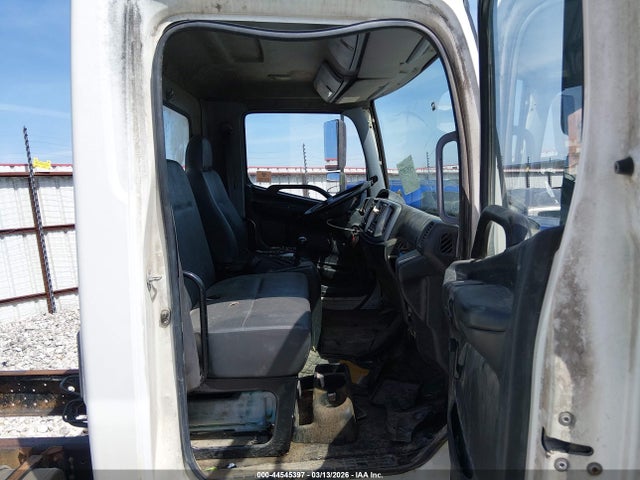 44545397 :رقم المزاد ، 5PVNJ8JT5C4S53774 vin ، 2012 Hino 268 مزاد بيع