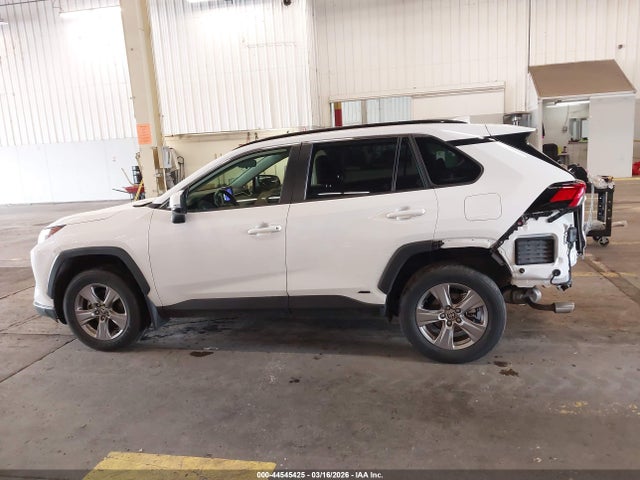 JTMRWRFV4RD216145 Toyota Rav4 Hybrid Xle