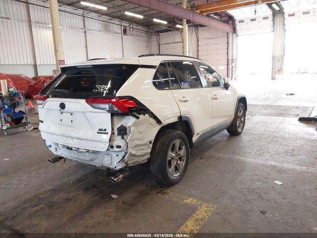 JTMRWRFV4RD216145 Toyota Rav4 Hybrid Xle