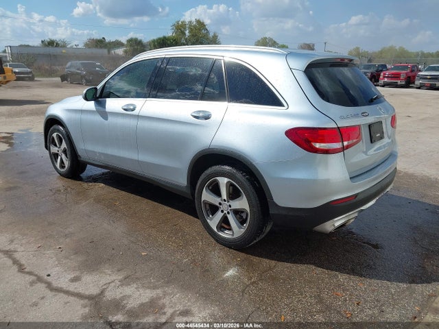 2017 MERCEDES-BENZ GLC 300 WDC0G4JBXHF194834 Photo 2