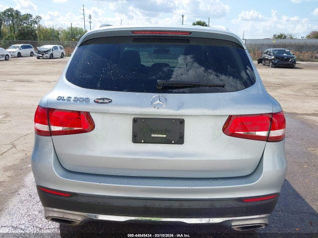 2017 MERCEDES-BENZ GLC 300 WDC0G4JBXHF194834 Photo 5
