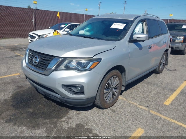 Nissan Pathfinder Sl 2017 5N1DR2MN7HC619399 Image 2