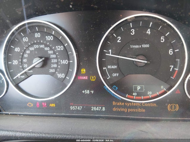 BMW 320i Xdrive 2018 WBA8E5G5XJNV03328 Image 7
