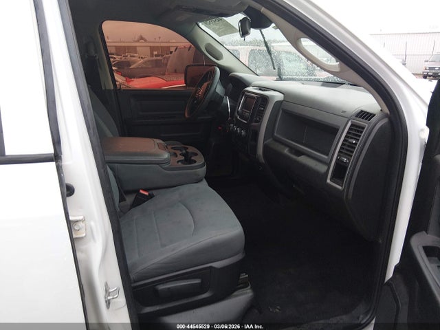 2015 RAM 1500 1C6RR7FG0FS701023 Photo 4