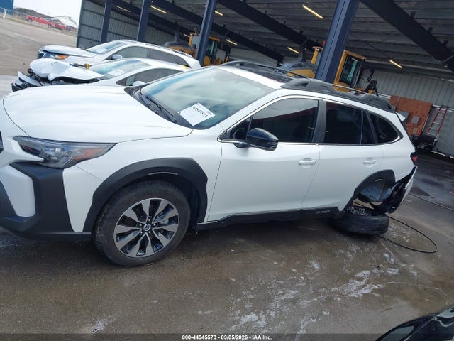 4S4BTANC4R3295720 Subaru Outback Limited