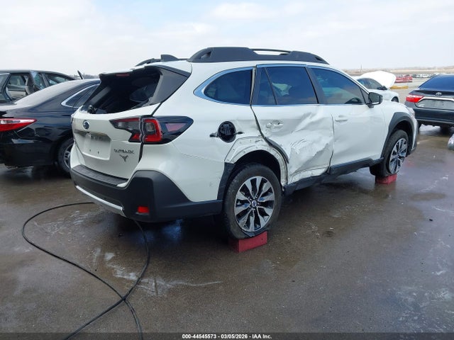 4S4BTANC4R3295720 Subaru Outback Limited