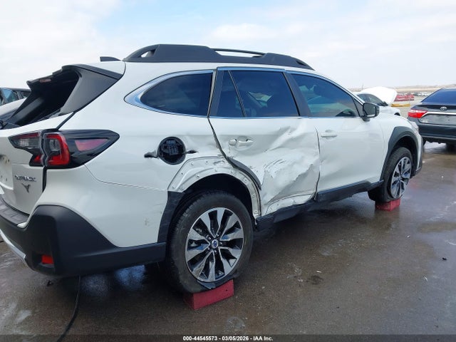 4S4BTANC4R3295720 Subaru Outback Limited