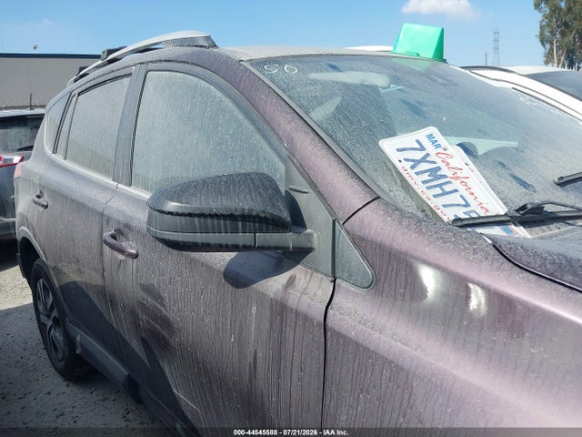 2T3ZFREV0HW347575 Toyota RAV4 LE