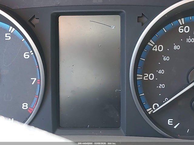 2T3ZFREV0HW347575 Toyota RAV4 LE