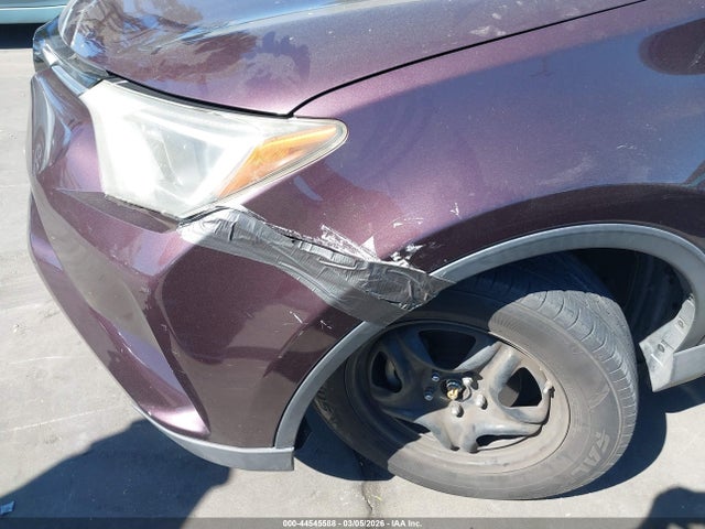 2T3ZFREV0HW347575 Toyota RAV4 LE