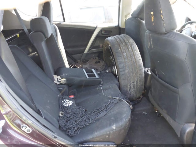 2T3ZFREV0HW347575 Toyota RAV4 LE