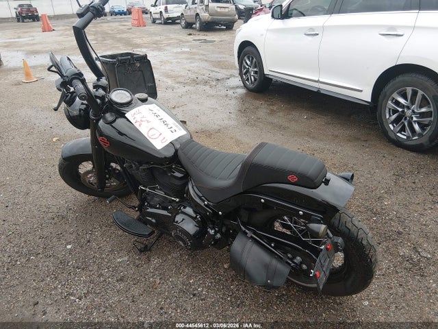 2018 HARLEY-DAVIDSON FLSL 1HD1YDJ10JC026009 Photo 2
