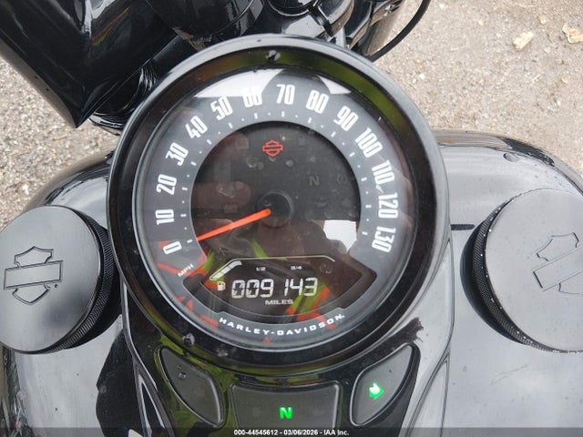 2018 HARLEY-DAVIDSON FLSL 1HD1YDJ10JC026009 Photo 6