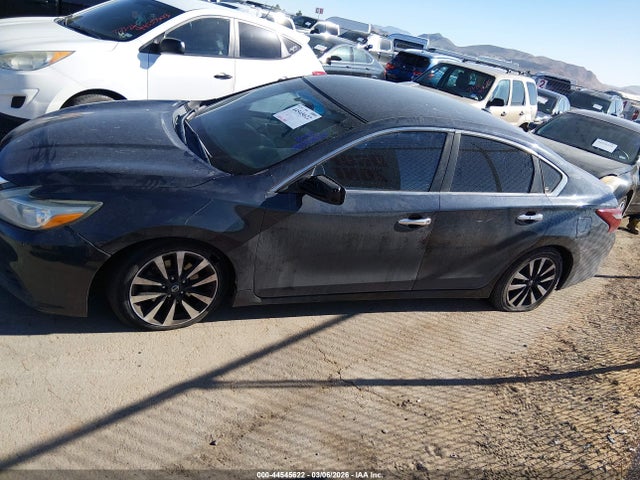 2018 NISSAN ALTIMA 1N4AL3AP3JC119871 Photo 2