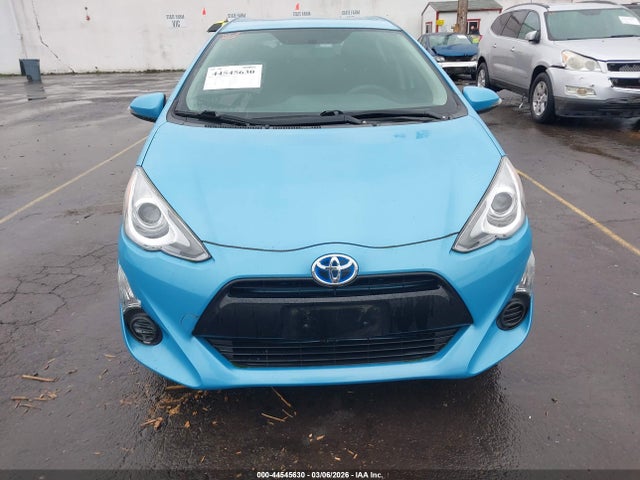 Toyota Prius C Two 2015 JTDKDTB33F1095940 Image 13