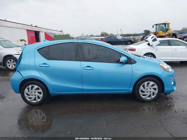 Toyota Prius C Two 2015 JTDKDTB33F1095940 Image 14