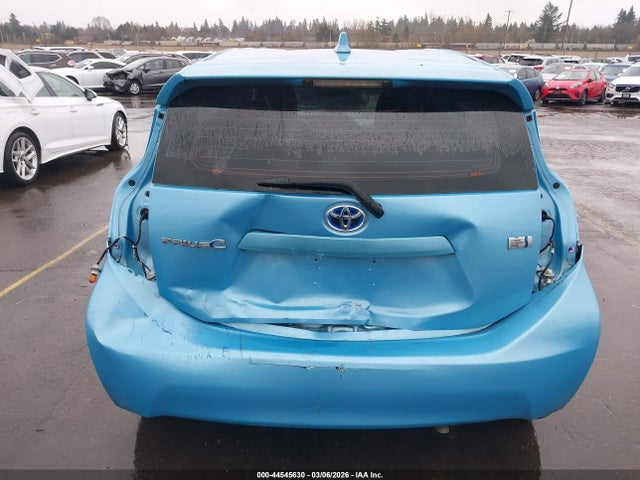 Toyota Prius C Two 2015 JTDKDTB33F1095940 Image 17