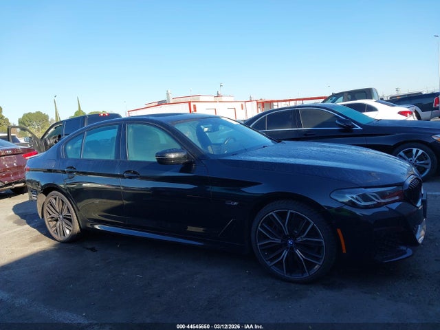 WBA13AG07NCJ32392 BMW 530e