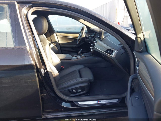 WBA13AG07NCJ32392 BMW 530e