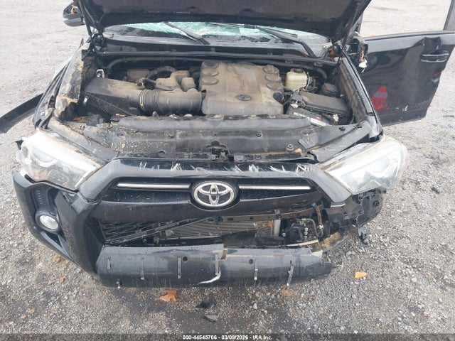 2020 TOYOTA 4RUNNER JTEBU5JR9L5743945 Photo 9