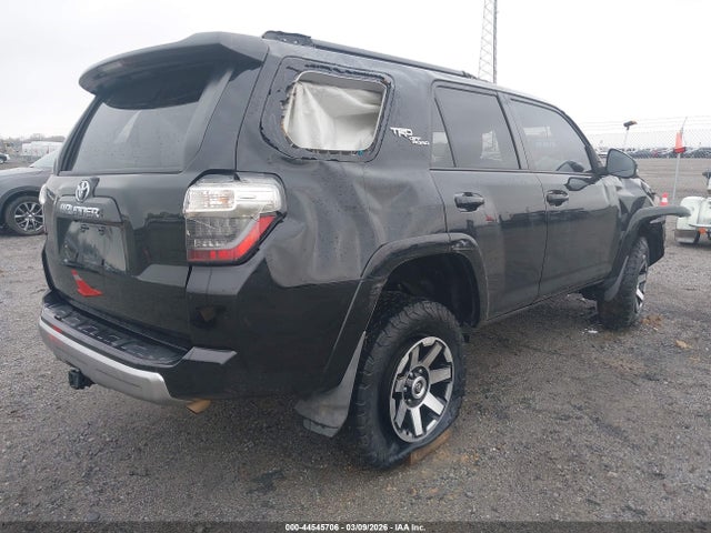 2020 TOYOTA 4RUNNER JTEBU5JR9L5743945 Photo 3