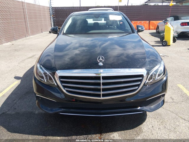Продажа на аукционе авто 2017 Mercedes-benz E 300, vin: WDDZF4JB6HA102685, номер лота: 44545712